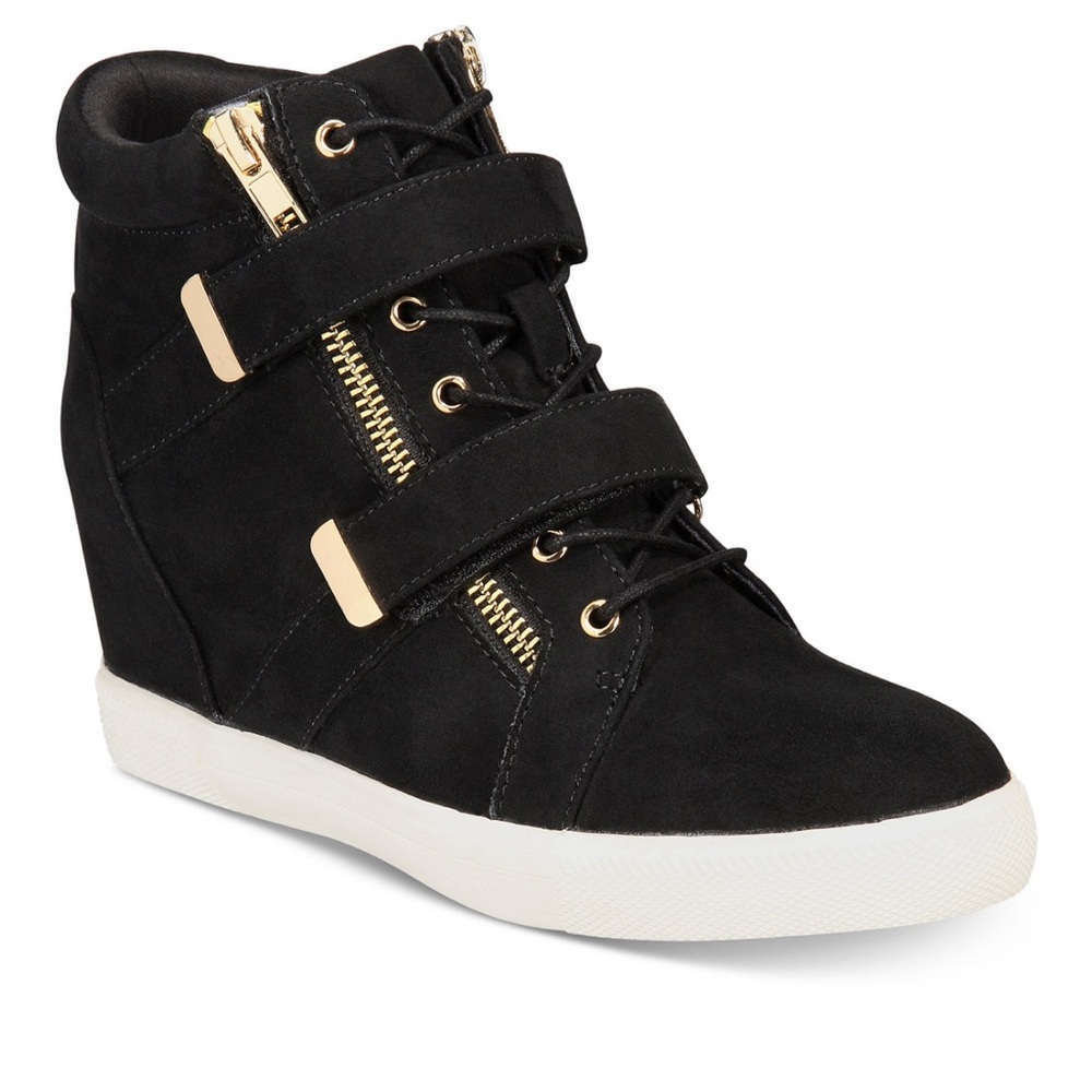 Thalia Sodi's Debby sneakers